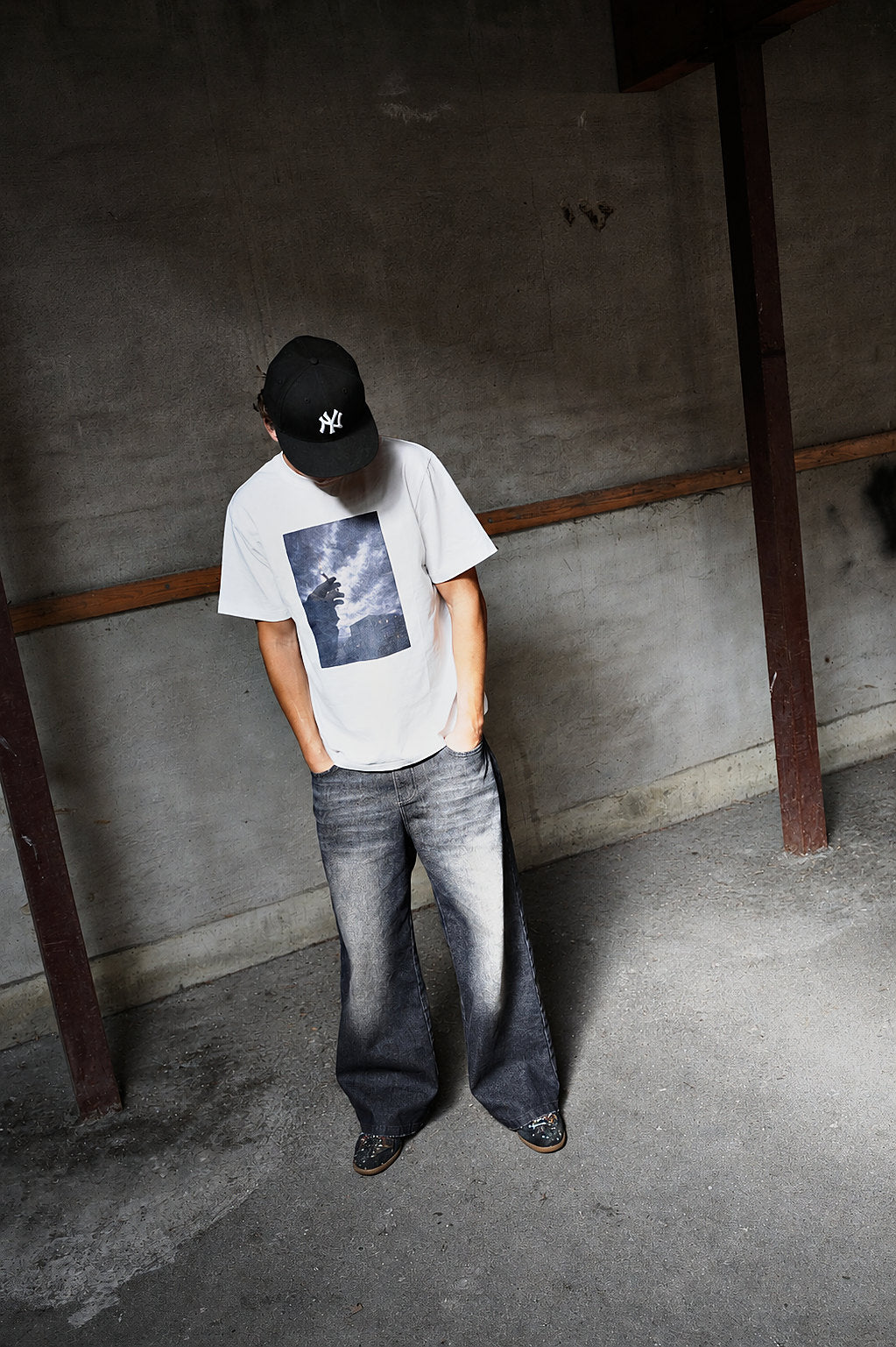 CIGARETTE TEE