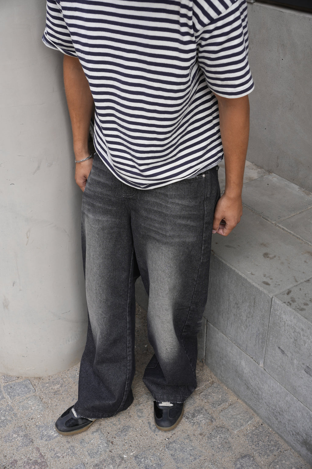 BAGGY WASHED JEANS