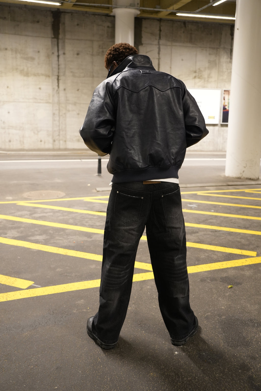 BAGGY WASHED JEANS