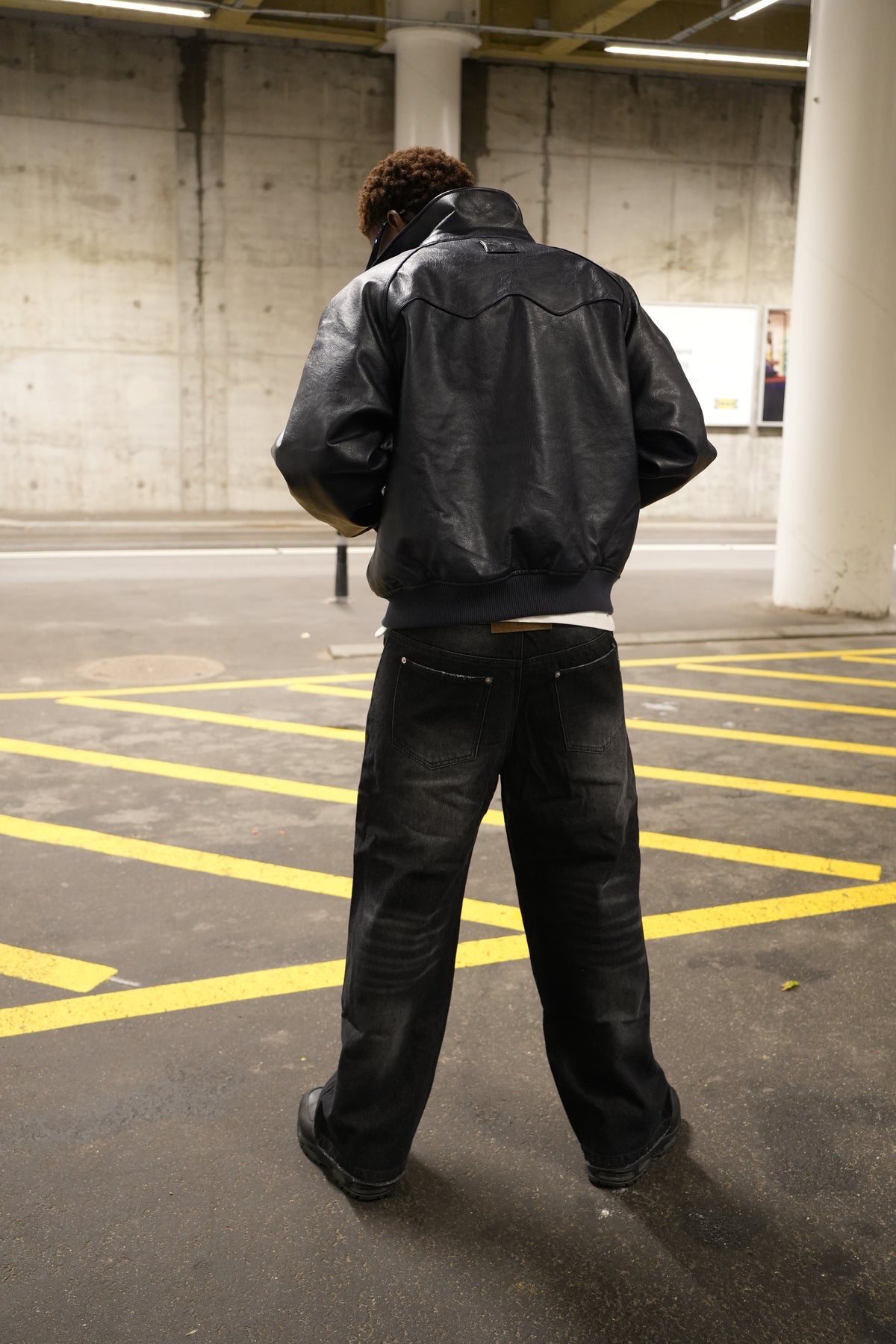 BAGGY WASHED JEANS